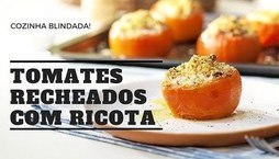 Tomates recheados com ricota servem oito pessoas 